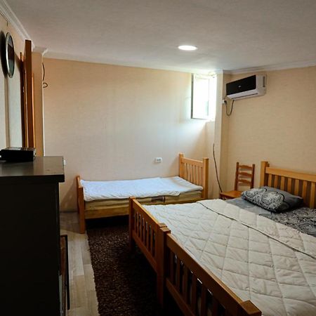 Guesthouse Gua Kutaisi Ngoại thất bức ảnh